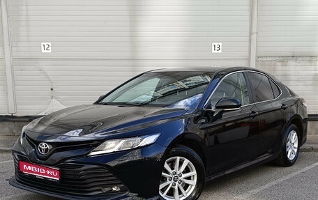 Toyota Camry, 2019 год, 2 289 000 рублей, 1 фотография
