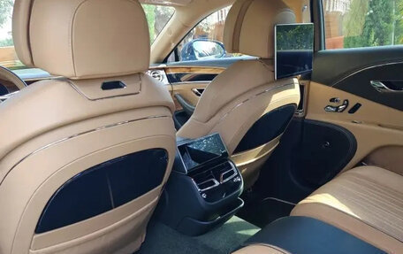 Bentley Flying Spur, 2021 год, 17 500 000 рублей, 9 фотография