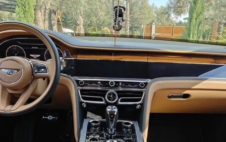Bentley Flying Spur, 2021 год, 17 500 000 рублей, 8 фотография