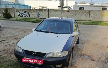 Opel Vectra B рестайлинг, 1998 год, 270 000 рублей, 3 фотография