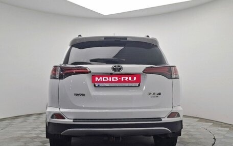 Toyota RAV4, 2017 год, 2 555 000 рублей, 6 фотография