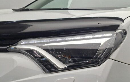 Toyota RAV4, 2017 год, 2 555 000 рублей, 13 фотография