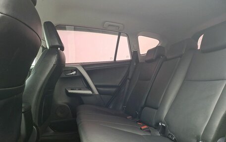 Toyota RAV4, 2017 год, 2 555 000 рублей, 15 фотография