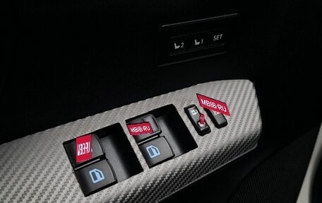 Toyota RAV4, 2017 год, 2 555 000 рублей, 19 фотография