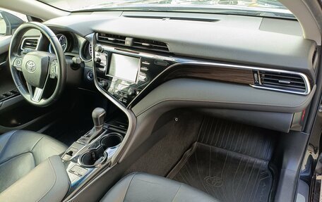 Toyota Camry, 2019 год, 2 289 000 рублей, 10 фотография