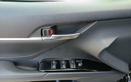 Toyota Camry, 2019 год, 2 289 000 рублей, 16 фотография