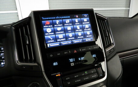 Toyota Land Cruiser 200, 2019 год, 5 890 000 рублей, 19 фотография