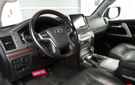 Toyota Land Cruiser 200, 2019 год, 5 890 000 рублей, 8 фотография