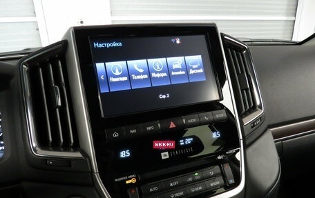 Toyota Land Cruiser 200, 2019 год, 5 890 000 рублей, 21 фотография