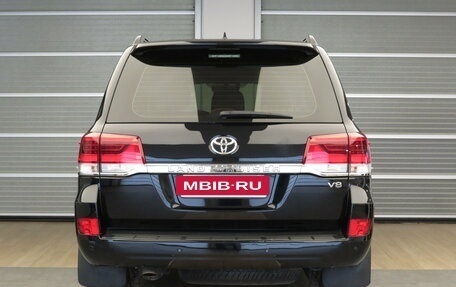 Toyota Land Cruiser 200, 2019 год, 5 890 000 рублей, 29 фотография