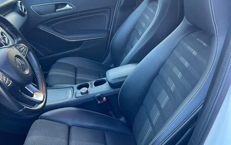 Mercedes-Benz A-Класс, 2017 год, 2 300 000 рублей, 2 фотография
