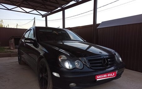 Mercedes-Benz C-Класс, 2003 год, 485 000 рублей, 1 фотография