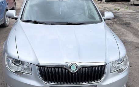 Skoda Superb III рестайлинг, 2009 год, 730 000 рублей, 1 фотография