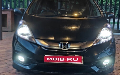 Honda Fit Shuttle I рестайлинг, 2013 год, 1 050 000 рублей, 1 фотография