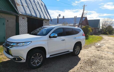 Mitsubishi Pajero Sport III рестайлинг, 2018 год, 3 500 000 рублей, 2 фотография