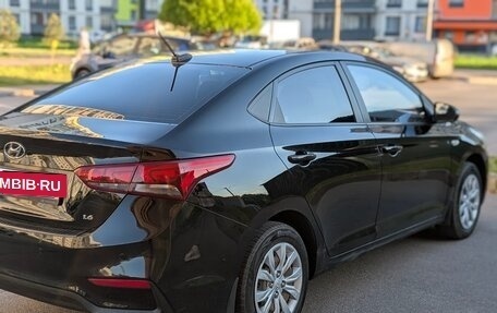 Hyundai Solaris II рестайлинг, 2018 год, 1 119 000 рублей, 3 фотография
