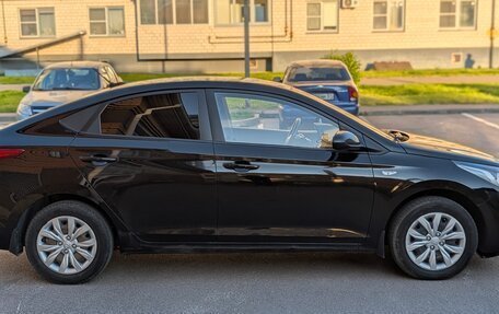 Hyundai Solaris II рестайлинг, 2018 год, 1 119 000 рублей, 2 фотография