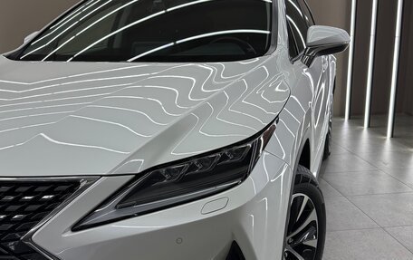 Lexus RX IV рестайлинг, 2020 год, 5 600 000 рублей, 4 фотография