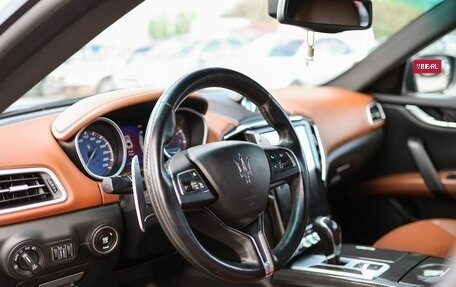 Maserati Ghibli, 2014 год, 2 599 000 рублей, 16 фотография