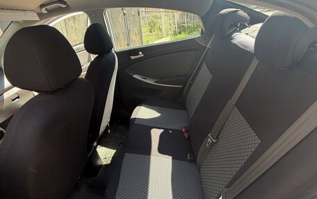 Hyundai Solaris II рестайлинг, 2011 год, 690 000 рублей, 11 фотография