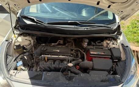 Hyundai Solaris II рестайлинг, 2011 год, 690 000 рублей, 13 фотография