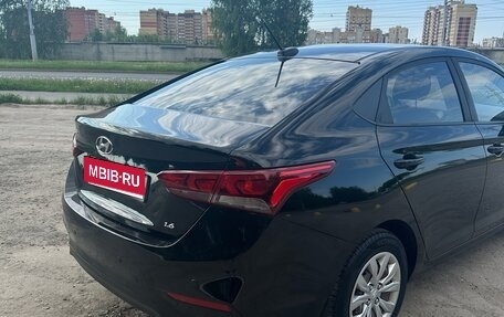 Hyundai Solaris II рестайлинг, 2017 год, 1 450 000 рублей, 33 фотография