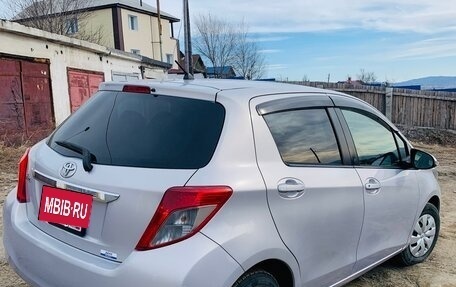 Toyota Vitz, 2014 год, 700 000 рублей, 4 фотография