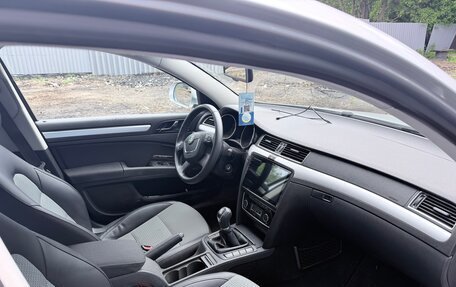 Skoda Superb III рестайлинг, 2009 год, 730 000 рублей, 7 фотография