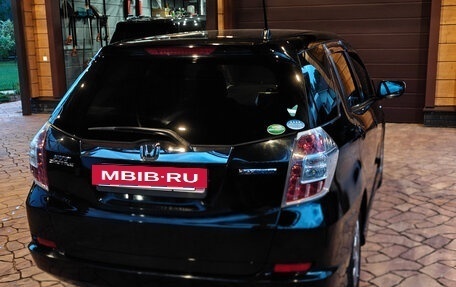 Honda Fit Shuttle I рестайлинг, 2013 год, 1 050 000 рублей, 2 фотография