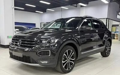 Volkswagen T-Roc I, 2023 год, 1 370 000 рублей, 1 фотография