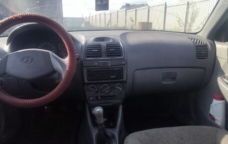 Hyundai Accent II, 2005 год, 150 000 рублей, 3 фотография