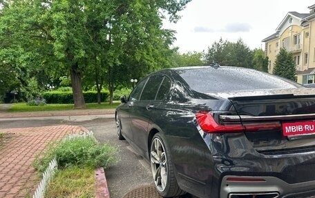 BMW 7 серия, 2017 год, 2 950 000 рублей, 4 фотография