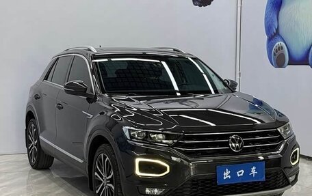 Volkswagen T-Roc I, 2023 год, 1 350 000 рублей, 3 фотография