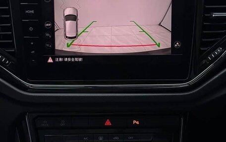 Volkswagen T-Roc I, 2023 год, 1 350 000 рублей, 8 фотография