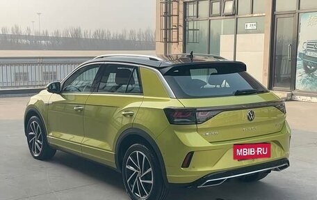 Volkswagen T-Roc I, 2023 год, 1 450 000 рублей, 6 фотография