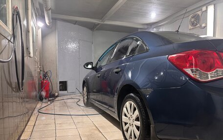 Chevrolet Cruze II, 2010 год, 390 000 рублей, 3 фотография