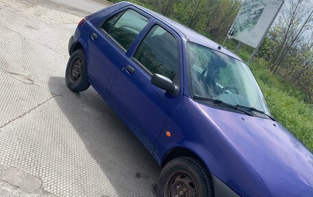 Ford Fiesta, 1999 год, 150 000 рублей, 2 фотография