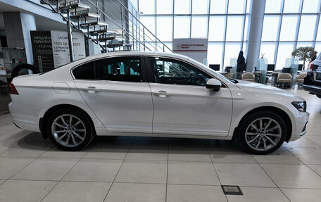 Volkswagen Passat B8 рестайлинг, 2020 год, 2 450 000 рублей, 5 фотография