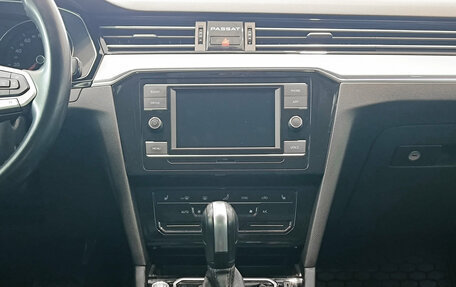Volkswagen Passat B8 рестайлинг, 2020 год, 2 450 000 рублей, 18 фотография