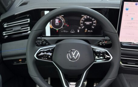 Volkswagen Tiguan, 2026 год, 4 800 000 рублей, 32 фотография