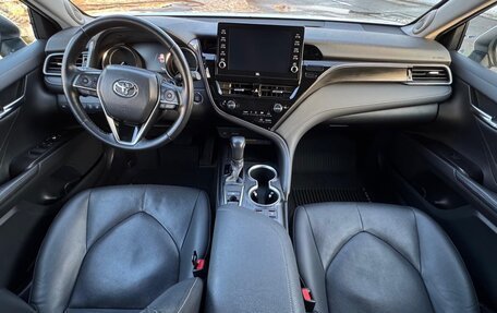 Toyota Camry, 2021 год, 3 550 000 рублей, 4 фотография