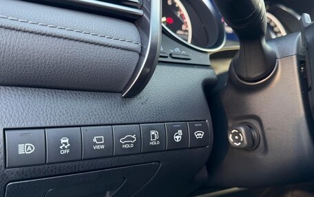 Toyota Camry, 2021 год, 3 550 000 рублей, 10 фотография