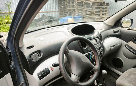 Toyota Yaris Verso, 2001 год, 260 000 рублей, 8 фотография