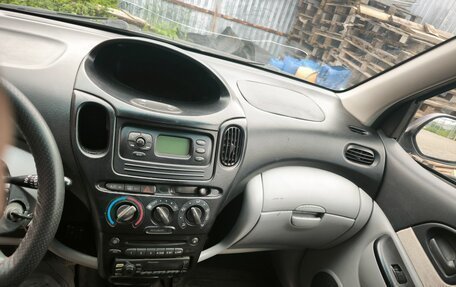 Toyota Yaris Verso, 2001 год, 260 000 рублей, 7 фотография
