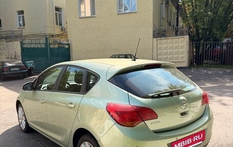 Opel Astra J, 2010 год, 690 000 рублей, 6 фотография
