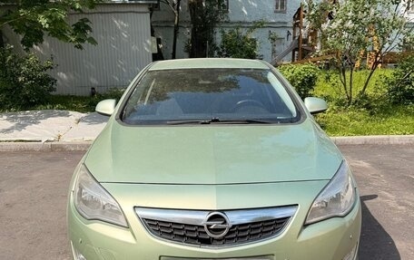 Opel Astra J, 2010 год, 690 000 рублей, 2 фотография