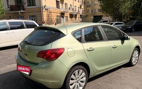 Opel Astra J, 2010 год, 690 000 рублей, 5 фотография