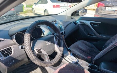 Hyundai Avante, 2012 год, 800 000 рублей, 7 фотография