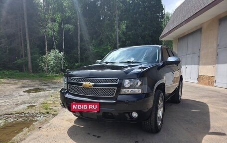 Chevrolet Tahoe III, 2012 год, 2 400 000 рублей, 2 фотография