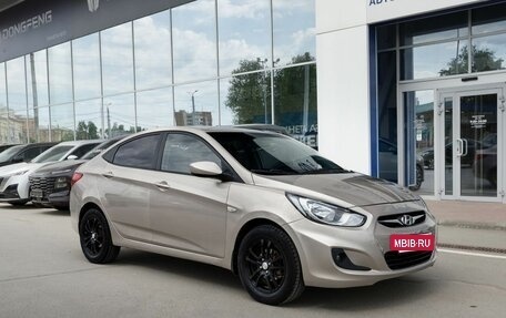 Hyundai Solaris II рестайлинг, 2012 год, 570 000 рублей, 4 фотография